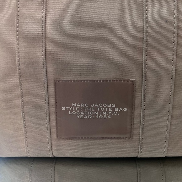 Marc Jacobs Tote Bag - Tan Canvas - Picture 5 of 10
